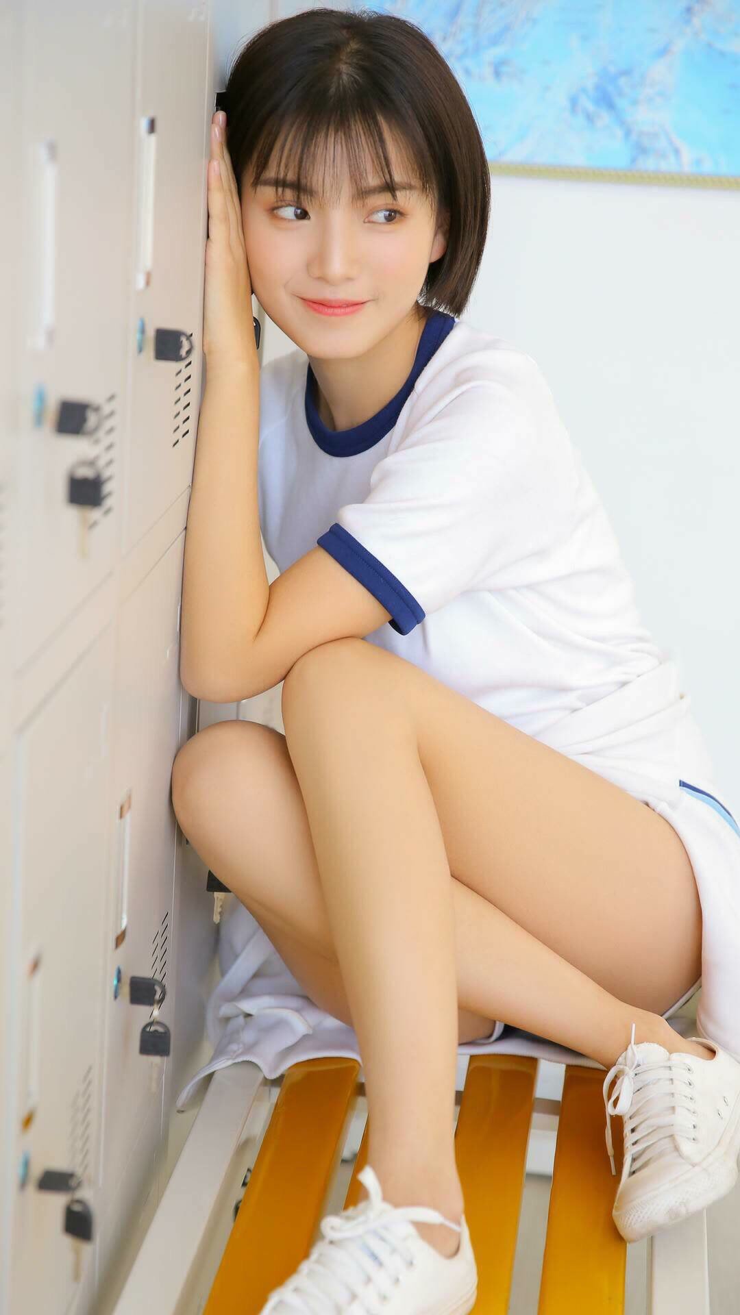 足球联赛引入VAR技术减少争议,足球比赛var的好与不好