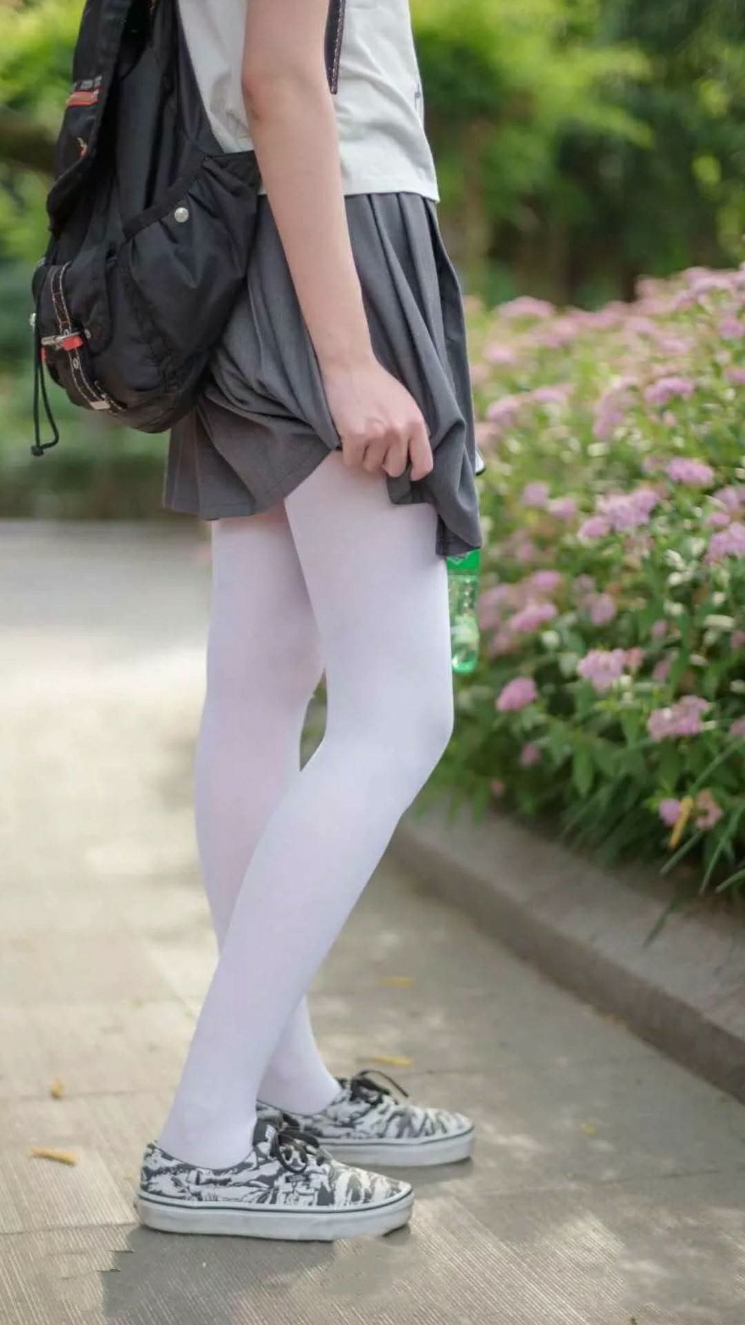 校园足球设置赛后技术讲评环节引导学生自主分析,校园足球课程教学指南