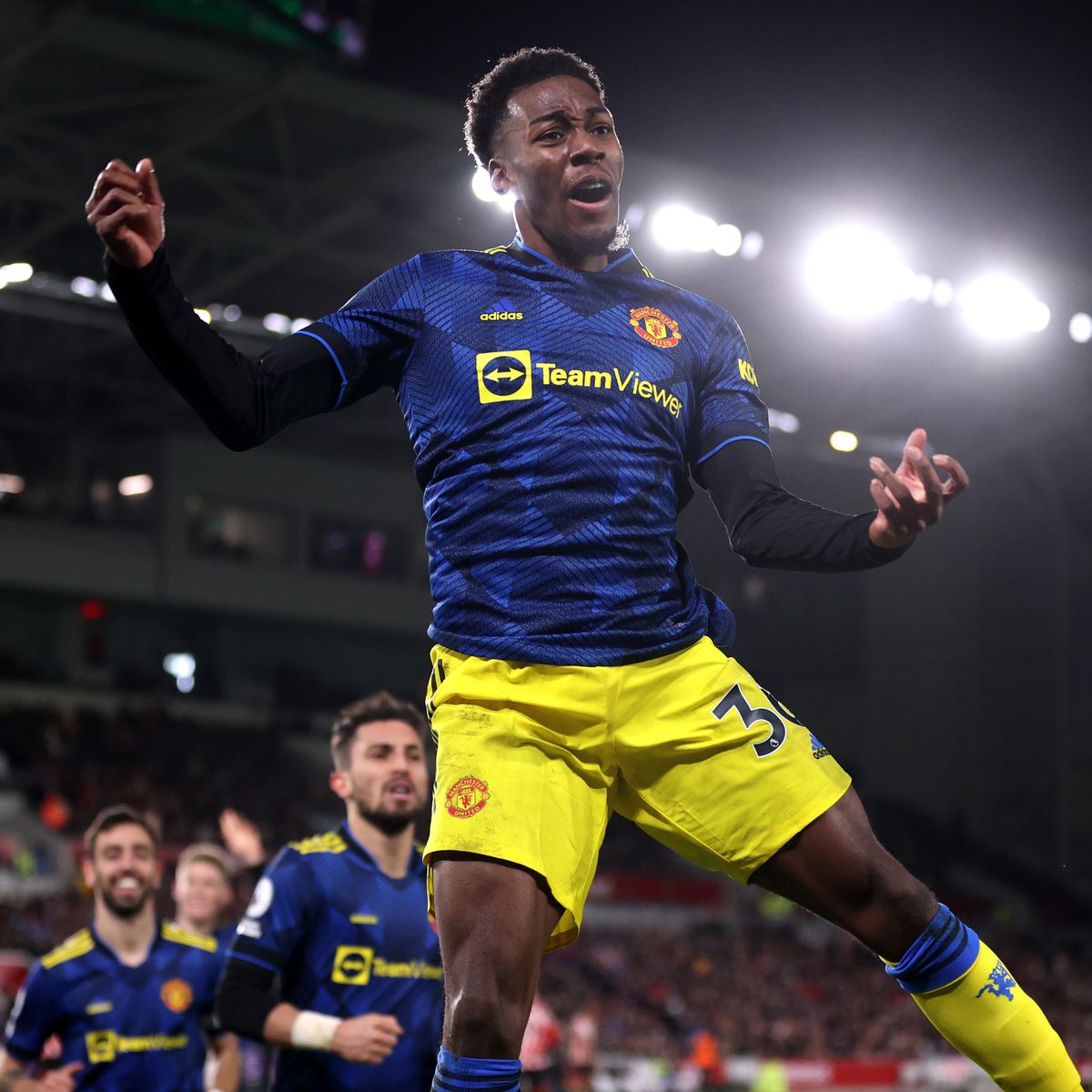 增强年轻球员对比赛的参与度与热情 增强年轻球员对比赛的参与度与热情