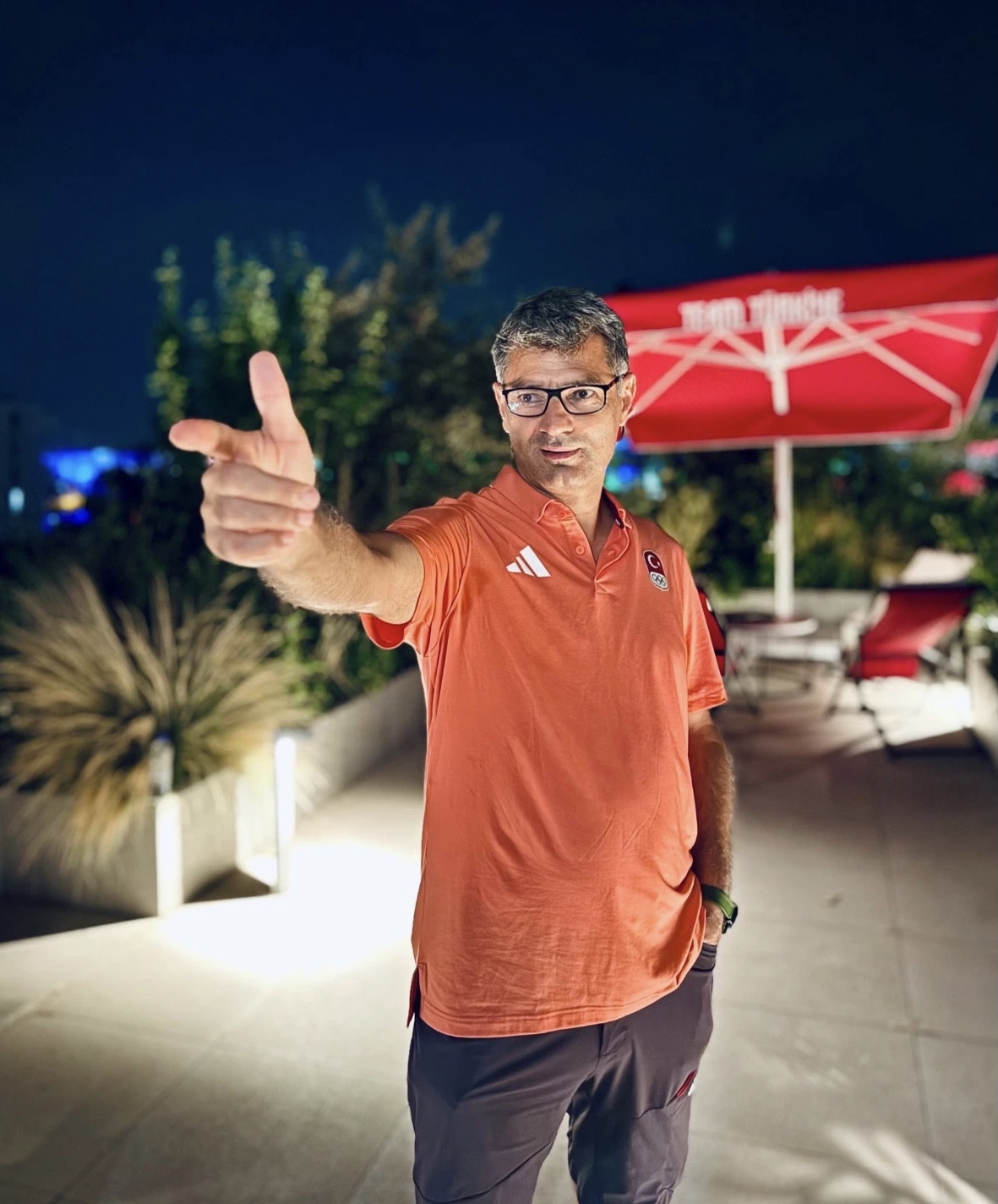 社交媒体对运动员形象的塑造与维护