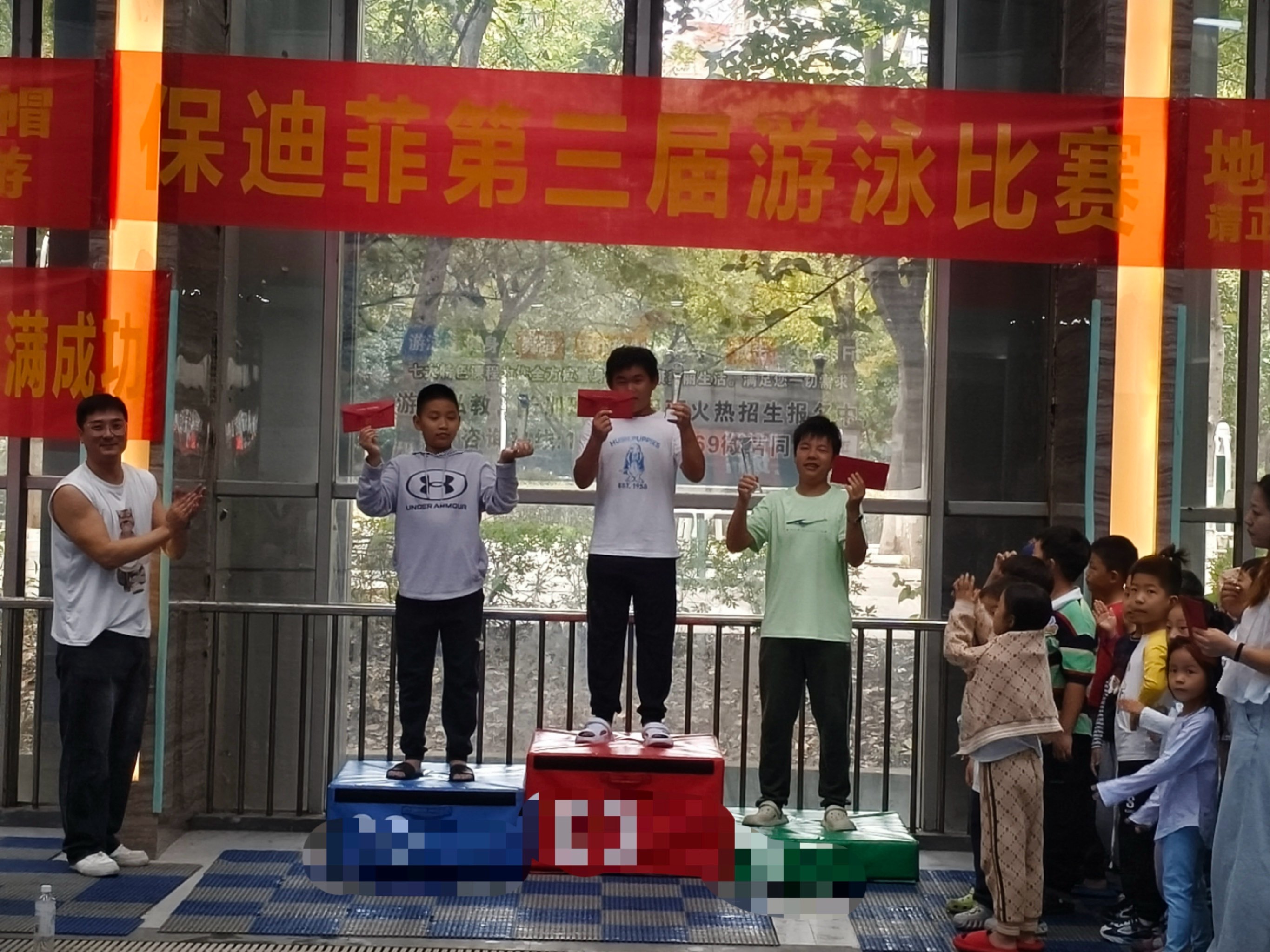 各种赛事中的协作与团队合作精神