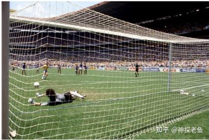 包含如何通过科技提升足球赛事的观赏性？的词条