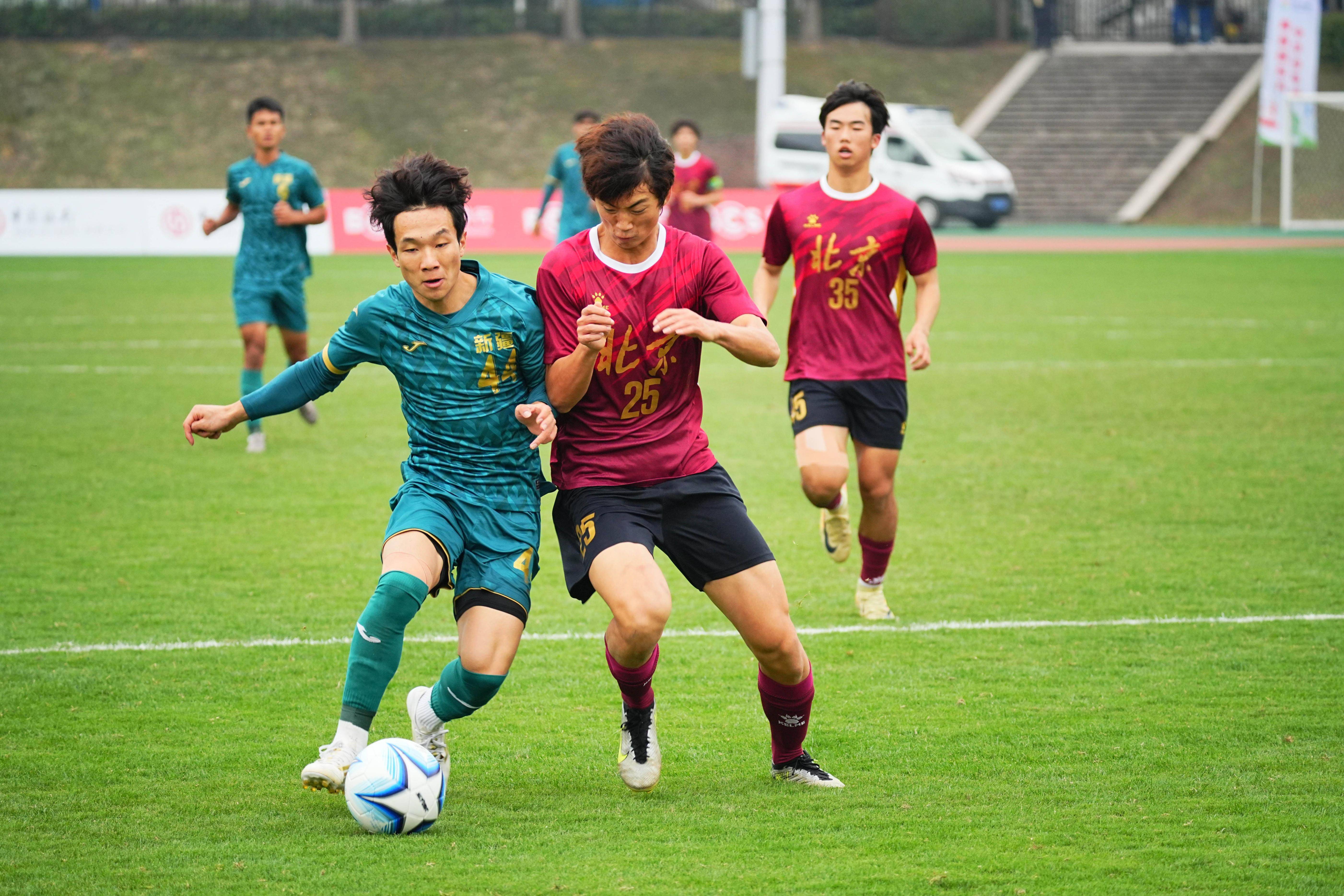 各类足球比赛中的运动员表现与技术 各类足球比赛中的运动员表现与技术