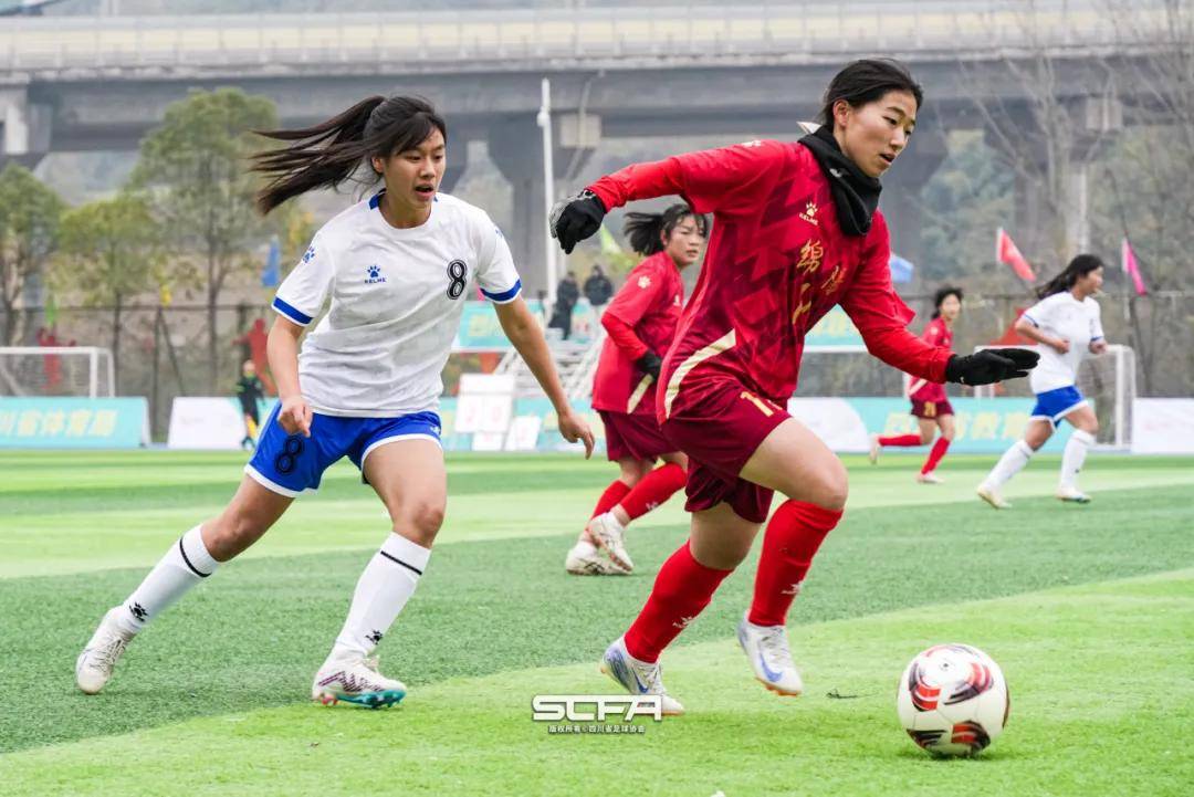 女性足球的发展现状与未来挑战 女性足球的发展现状与未来挑战