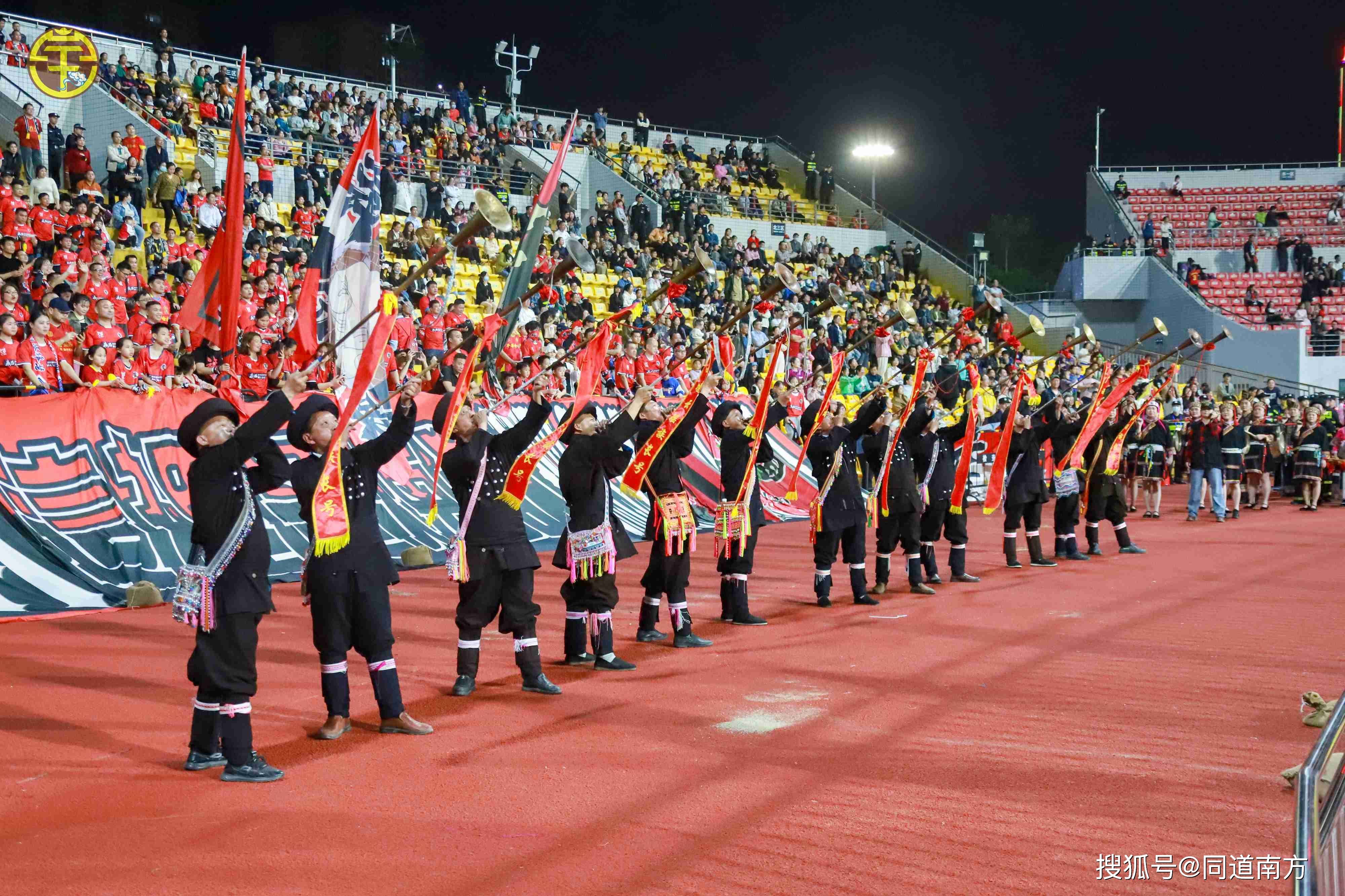 如何提升赛事的观众参与感与热情？